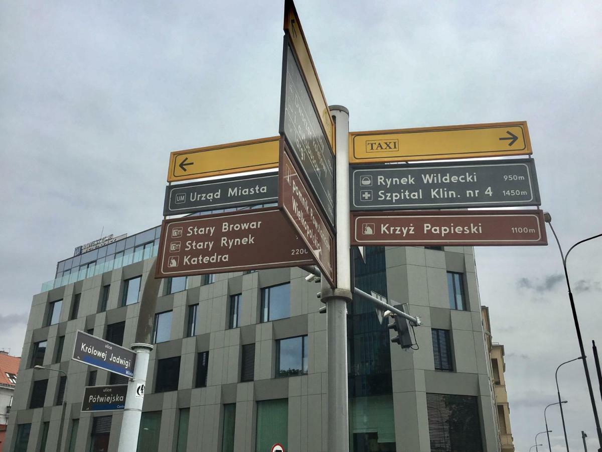 Fractal Guest Rooms - Poznan Centrum Andersia Square & Old Town Exterior foto