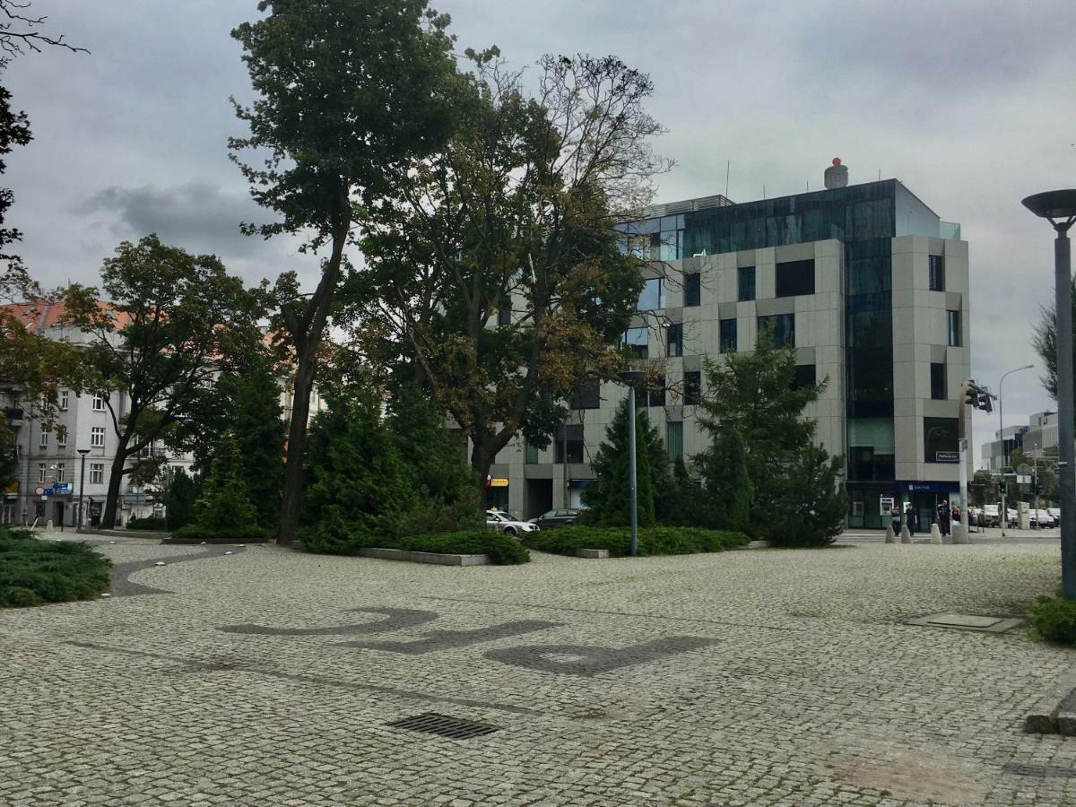 Fractal Guest Rooms - Poznan Centrum Andersia Square & Old Town Exterior foto